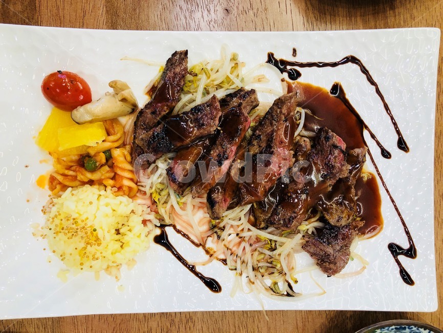 고기,스테이크,플레이팅,샐러드,요리,일식,퓨전,음식,식재료,요리,food,cook,meal,dishes,food reserves
