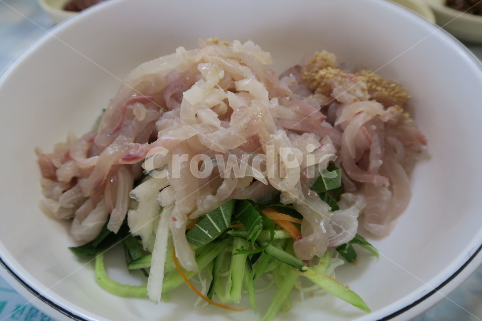음식,회덮밥,회,해산물,날음식,먹거리,여름별미,식사,food,음식,식재료,요리,food,cook,meal,dishes,food reserves,수산물,해산물,fishery products,seafood