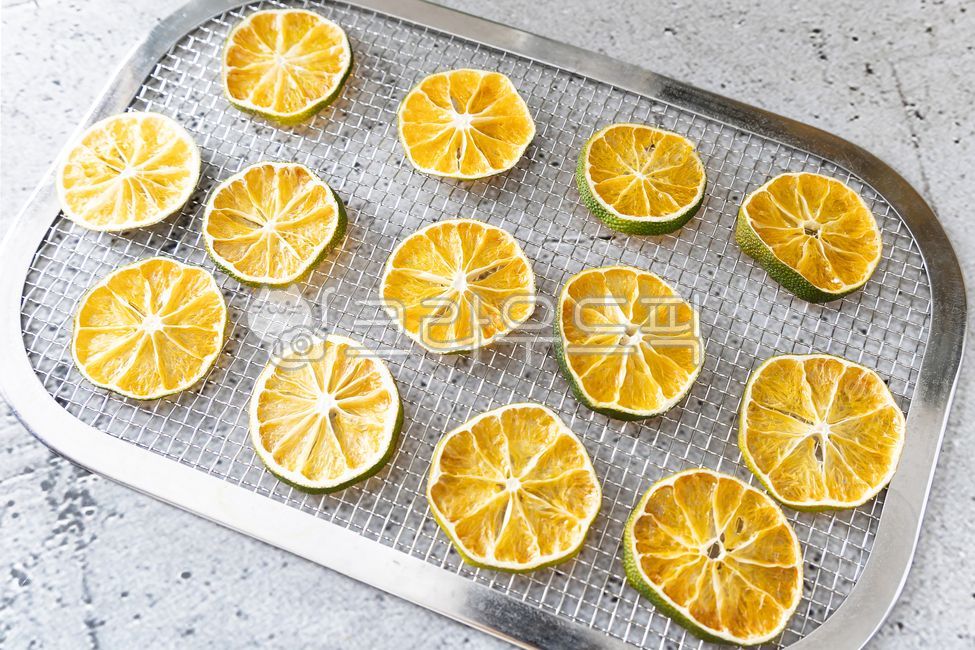 귤,청귤,귤칩,청귤칩,건조감귤,햇귤,청귤레시피,귤레시피,감귤,풋귤,초록귤,초록색,과일,제주특산물,제주도특산물,비타민,비타민c,음식,식재료,요리,food,cook,열매,fruit,식품,grapefruit,green,mandarinchip