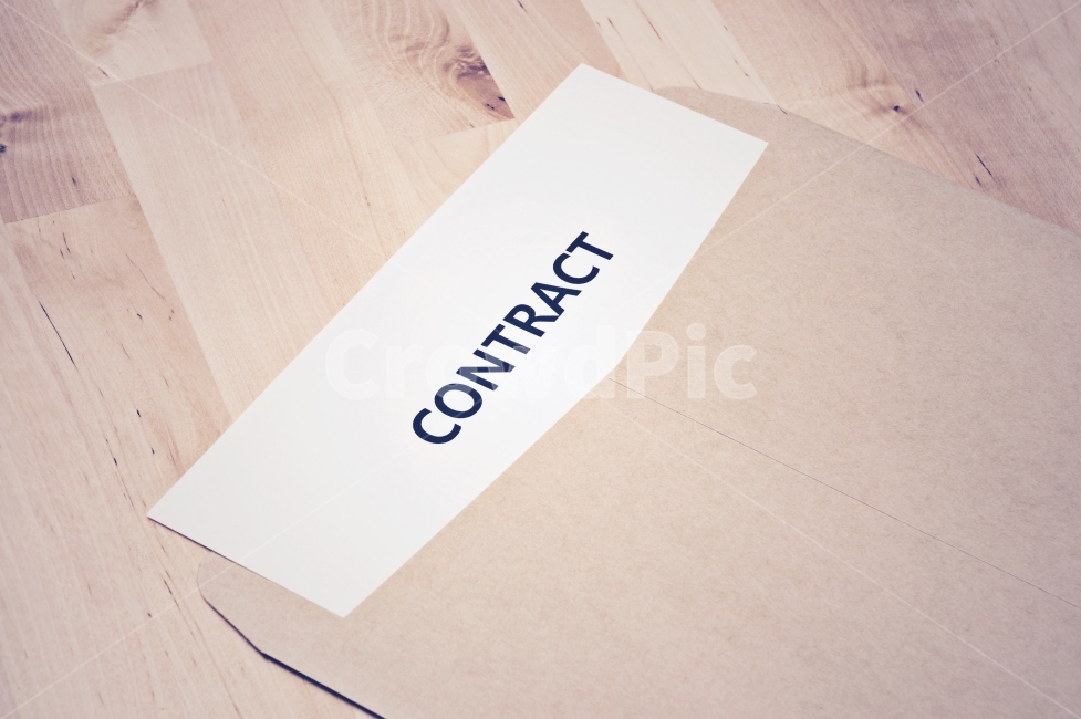 studio,right to decide,signature,documents,document,concept,sign,office,conclusion,background image,file,paper,directing photo,pen,company,communication,cooperation,image,tension,agreement,partnership,business,contract conclusion,decision,work,contract,en