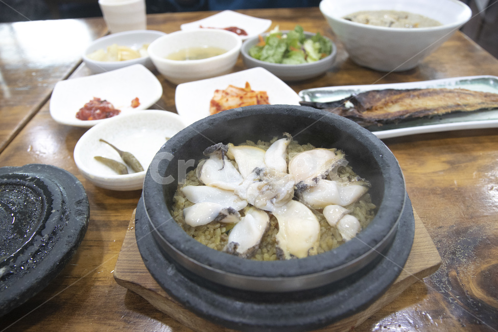 한식,전복,전복밥,밥,rice,음식,건강식,전복죽,뚝배기,그릇,접시,돌솥,돌솥밥