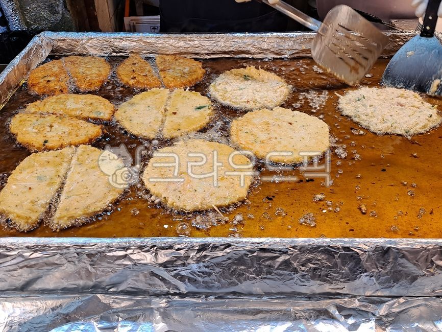 빈대떡,기름,전,부침개,부치다,음식,요리,한국전통음식,food,고기,녹두,프라이팬,굽다,mungbean