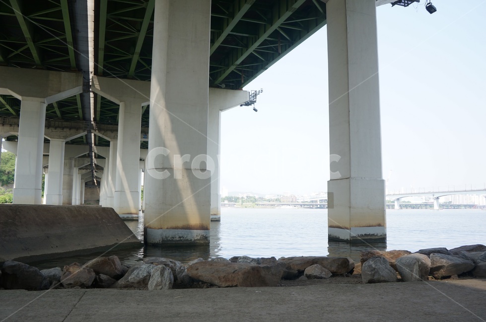 한강,river,강,도로,다리,bridge,건축물,건물외관,exterior,building,structure,architecture,construction