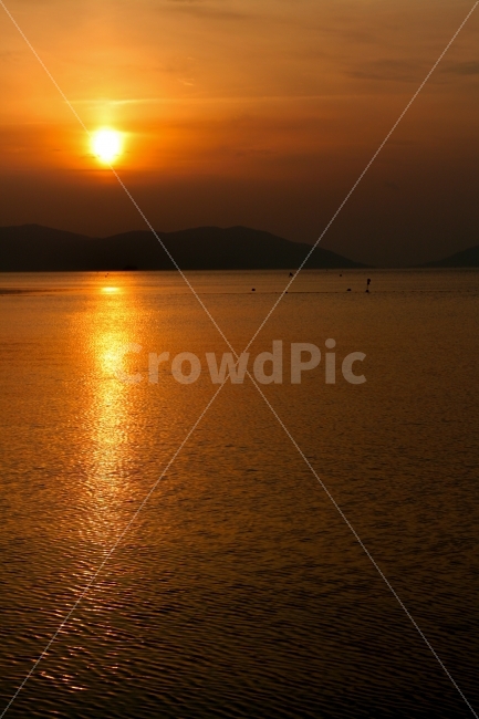 바다,해질녘,해,저녁,파도,자연,풍경,nature,landscape,한국자연풍경,한국자연경관,korea nature landscape,sunlight,햇빛,outdoors,옥외,sunset,일몰,red sky,붉은 하늘,dusk,황혼,dawn,새벽,sky,하늘,light,빛,flare,플레어