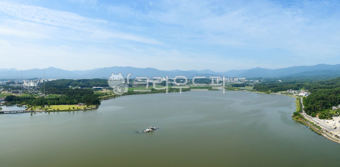경포호수,호수,경포호,강원도,강릉,하늘색,석호,경포도립공원,물,자연,야외,명소,관광명소,파란하늘,푸른하늘