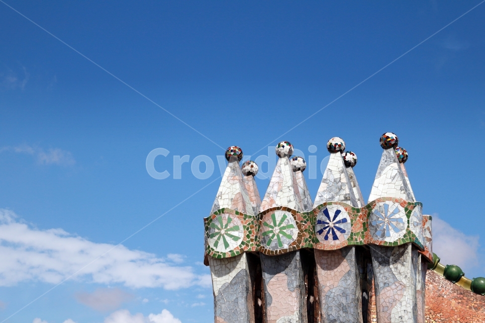 스페인,바로셀로나,가우디,까사바트요,landmark,랜드마크,barocelona,지중해,가우디흔적,풍경,landscape,세계,해외,유럽,푸른하늘,구름,spain,해외,외국,세계,foreign,oversea,world,건축물,건물외관,exterior,building,structure,architecture,construction