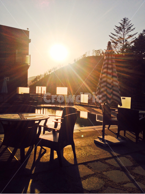 노을,실루엣,의자,수영장,저녁,햇살,햇빛,sunset,silhouette,chair,pool,sunshine,sunlight,evening,휴식,힐링,rest,relaxation,healing