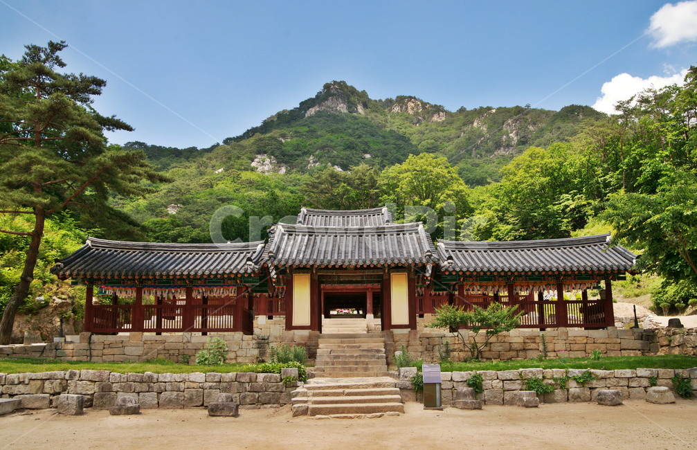 회전문,보물제164호,청평사,오봉산,전각,1550년,조선시대,보우대사,춘천,푸른하늘,돌계단,한국전통,한국문화,korean traditional,korean culture,건축물,건물외관,exterior,building,structure,architecture,construction