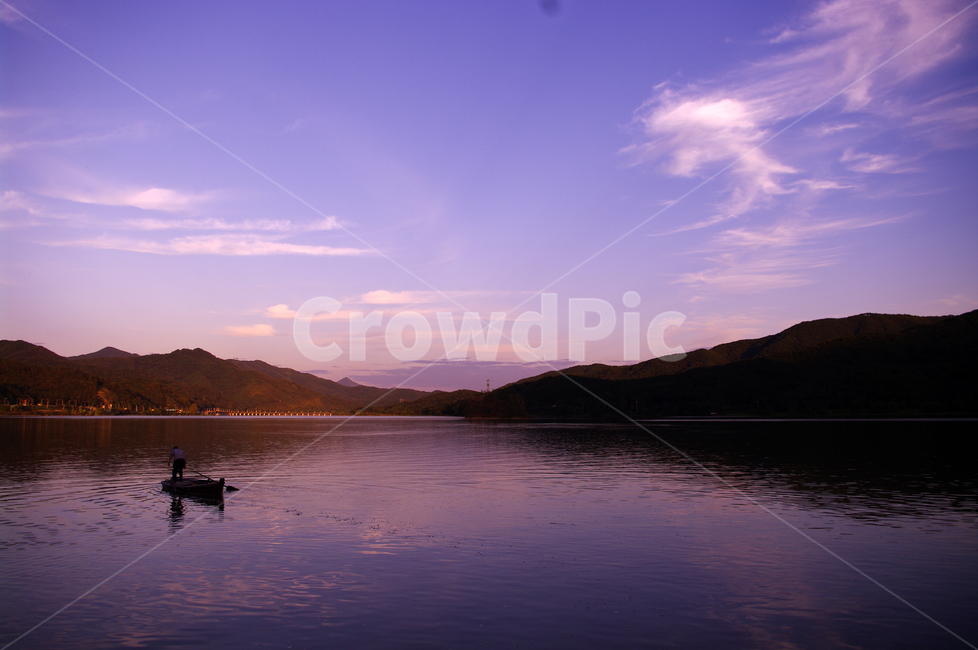 강,하늘,구름,풍경,나룻배,사공,배,노을,sunset,color,자연,풍경,nature,landscape,실루엣,그림자,silhouette,shadow