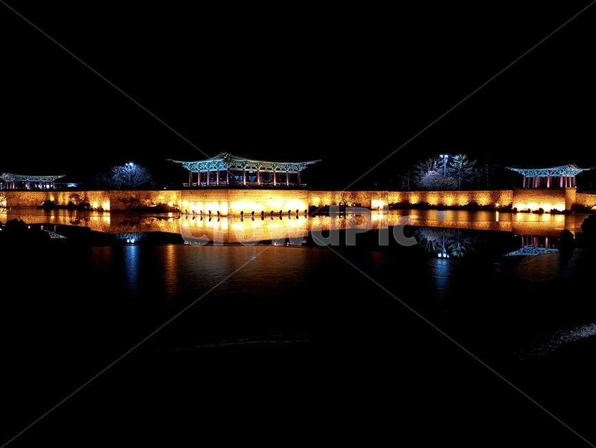동궁과월지,안압지,경주,야경,겨울,야경,밤,풍경,nightscape,night,landscape,한국전통,한국문화,korean traditional,korean culture,랜드마크,landmark,tourist attraction,한국랜드마크,한국관광지,한국명소,korea landmark,korea tourist attraction,건축물,건물외관,exterior,building,structure,architecture,construction