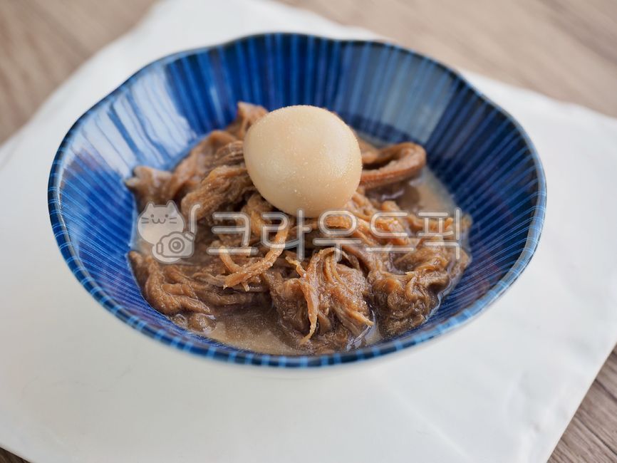 소고기,소고기장조림,장조림,한식,한국음식,밑반찬,간장조림,반찬,단백질,소고기간장조림,쇠고기,음식,고기,간장,식사,요리,소고기요리,beefstew,jangjorim,koreanfood,sidedish,protein,beef,food,dinner,meat,sauce,soysauce,meal,cooking,beefdish,메추리알,quaileggs,음식,식재료,요리,food,cook,meal,dishes,food reserves