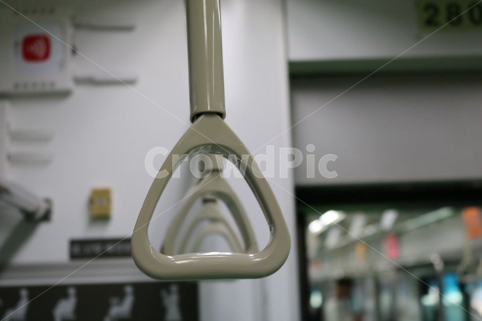 지하철,지하철손잡이,손잡이,metro,subway,train,skytrain,지상철,기차,전철,교통,교통수단,traffic,transportation