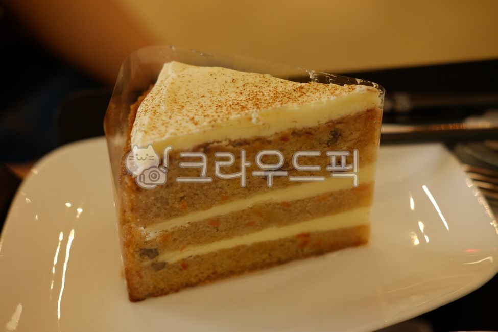carrotcake,carrot cake,food,cafe,dessert,cake