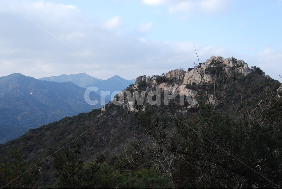 용봉산,홍성군,용바위,최영장군활터,문화유적,용봉사마애불,돌,산행,힐링,자연,감성,등산,여행,한국,한국명산,한국등산,풍경,눈,나무,하늘,바람,바람소리,환경,생태계,산,땅,자연,풍경,nature,landscape,한국자연풍경,한국자연경관,korea nature landscape,outdoors,옥외,mountain,mountain range,산맥