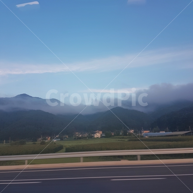 풍경,평창,구름,산,도로,논,뭉개뭉개,Nature,Landscape,초록,줘니,자연,풍경,nature,landscape,한국자연풍경,한국자연경관,korea nature landscape,시골,마을,country,rural,town