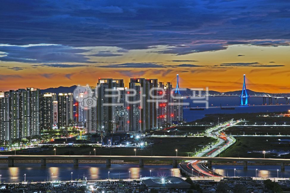night view,Songdo,Incheon Bridge,new city,Incheon,sunset,Songdo International City,residence,building