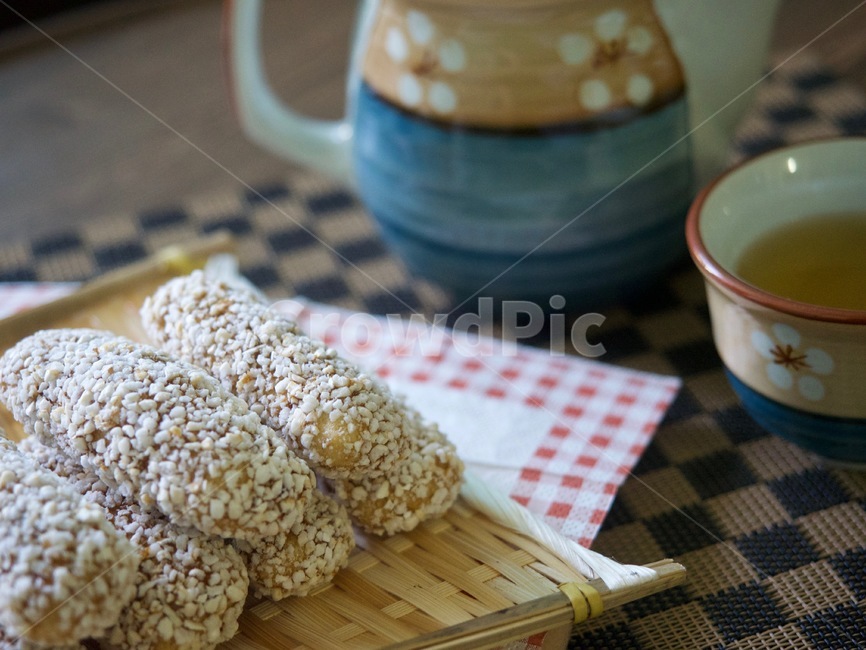 유과,한과,명절음식,추석음식,설날음식,녹차,도자기포트,티타임,다과,쌀과자,전통과자,식품,음식,한국전통과자,한국,음식문화,과자,명절,추석,설날,한국전통,한국문화,korean traditional,korean culture,음식,식재료,요리,food,cook,meal,dishes,food reserves,한식,한국음식,한국요리,korean food,korean dishes,korean meal,korean cook,디저트,간식,후식,dessert,snack