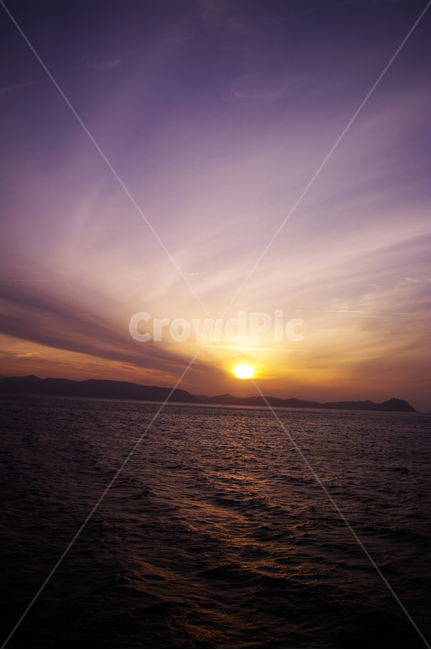 일출,sunrise,바다,풍경,섬,노을,하늘,구름,color,자연,풍경,nature,landscape,outdoors,옥외,sunlight,햇빛,dusk,황혼,sunset,일몰,dawn,새벽,sky,red sky,붉은 하늘