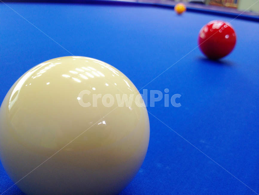 indoors,sphere,구체,당구,3구,파란색,빨간색,노란색,흰색,스포츠,레저,운동,sports,leisure,exercise
