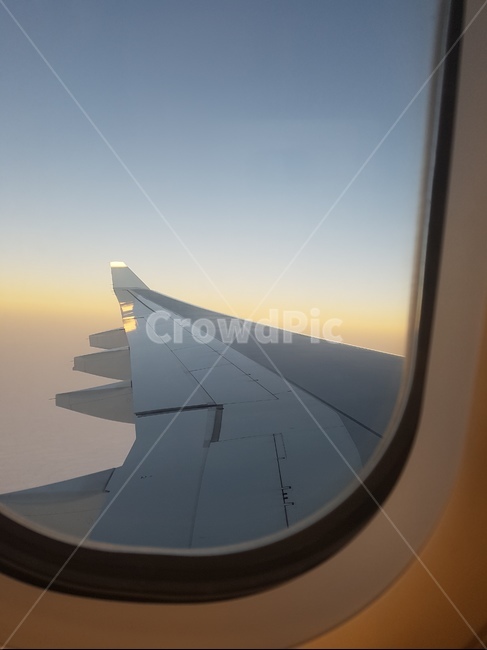 비행기,여행,비행기날개,하늘,노을,구름위,교통,교통수단,traffic,transportation