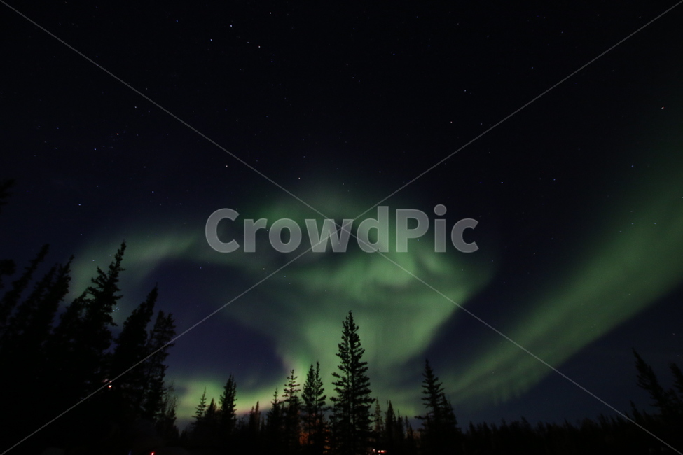 오로라,별,옐로우나이프,캐나다오로라,밤하늘,aurora,yellowknife,stars,canada,신비로움,자연,풍경,nature,landscape,야경,밤,nightscape,night,해외,외국,세계,foreign,oversea,world,세계자연풍경,해외자연풍경,외국자연풍경,world nature landscape,outdoors,옥외