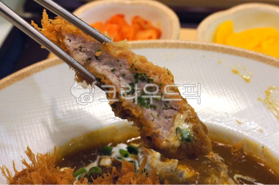 porkcutlet,돈까스,friedpork,tonkatsu,フィーユかつ,돈카츠,음식,food,kfood,요리,플레이팅,foodpresentation,plating,음식,식재료,요리,food,cook,meal,dishes,food reserves