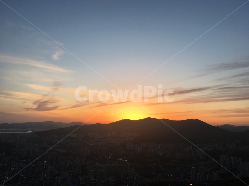 일몰,야경,해질녘,자연,풍경,경치,스케치,수채화,주황색,힐링,감성,색감,전망,산,하늘,구름,해,sunset,황령산,황령산야경,부산,view,busan,한국풍경,korea,배경,landscape,sky,sun,healing,color,nature,자연,풍경,nature,landscape,outdoors,옥외,dusk,황혼,dawn,새벽,red sky,붉은 하늘