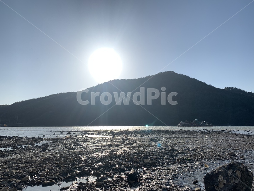 nature,자연,light,빛,flare,옥외,outdoors,바다,물결,갯벌,산,햇빛,하늘,통영,해변,바다,beach,sea