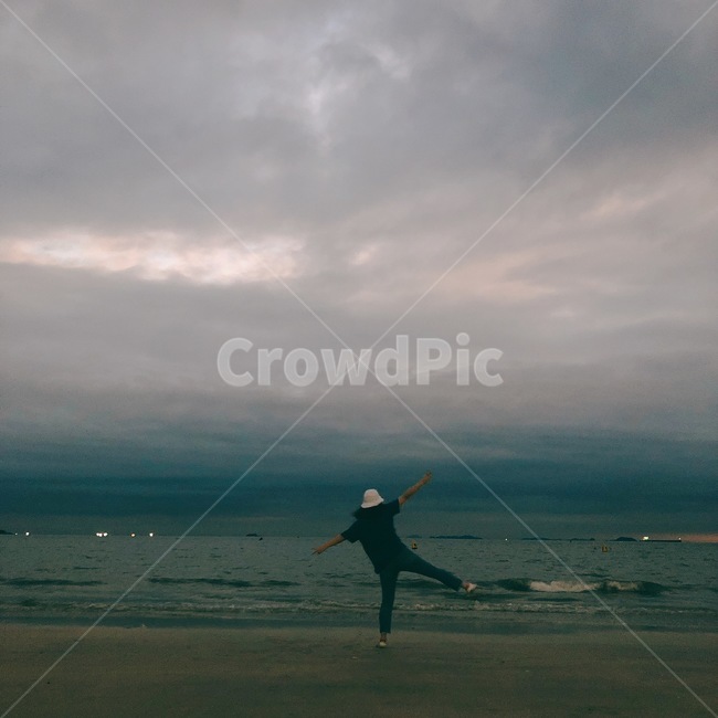 human,인간,혼자,바다,외로움,즐거움,여행,사람,YEONGRAN,해변,바다,beach,sea,사람,인물,인간,human,person,여행,휴가,traveling,vacation,trip