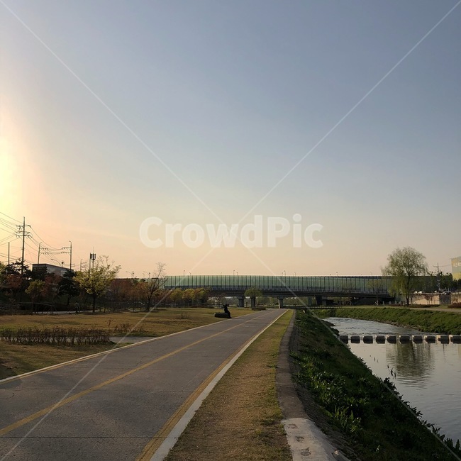 산책,공원,노을,sunset,river,도시,풍경,city,landscape,한국도시풍경,한국도시경관,korea cityscape,road,도로,highway,고속도로,freeway,고속 도로