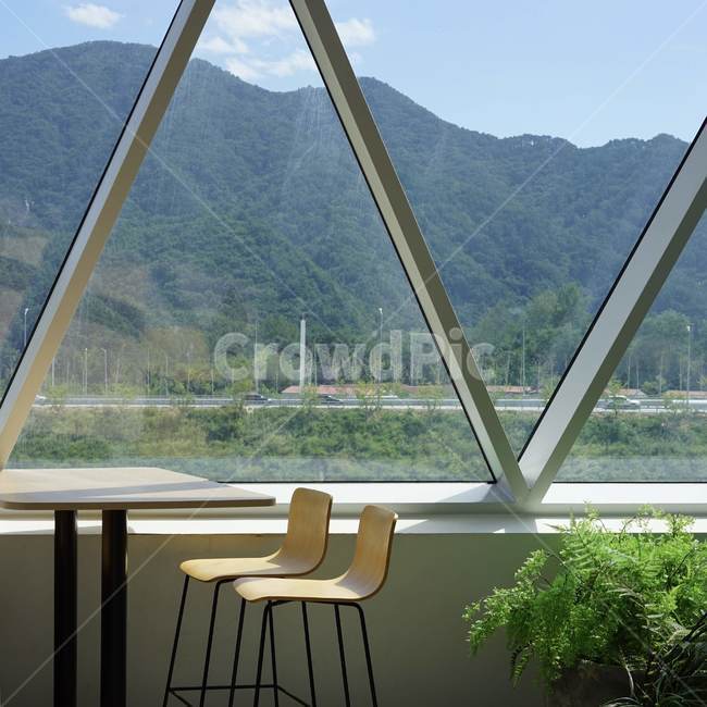 내린천휴게소,인테리어,건물,유리창,맑은하늘,창문,건축물,건물외관,exterior,building,structure,architecture,construction,인테리어,실내디자인,interior design