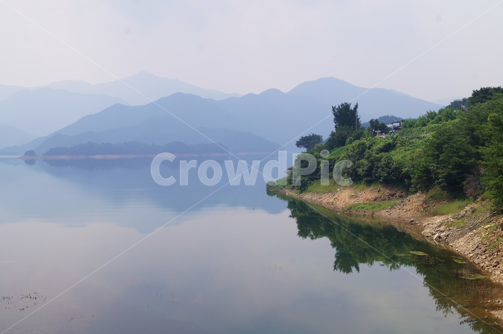 풍경,호수,물,저수지,물그림자,반영,자연,풍경,nature,landscape,한국자연풍경,한국자연경관,korea nature landscape,outdoors,옥외,land,땅,water,shoreline,해안선,ocean,대양,sea,바다,coast,연안