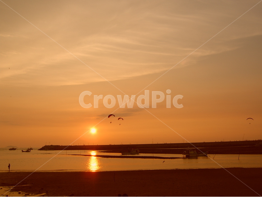 안면도,저녁노을,낙조,여름,해변,패러글라이더,coast,beach,sea,sunset,korea,paraglider,한국,풍경,아름다운,아름다움,beautiful,beauty,붉은색,바다,야외,outdoor,red,color,색상,구름,자연,풍경,nature,landscape,스포츠,레저,운동,sports,leisure,exercise,산업,industry,industrial,어업,fishery,fishing industry,outdoors,옥외,sky,하늘,sunlight,햇빛