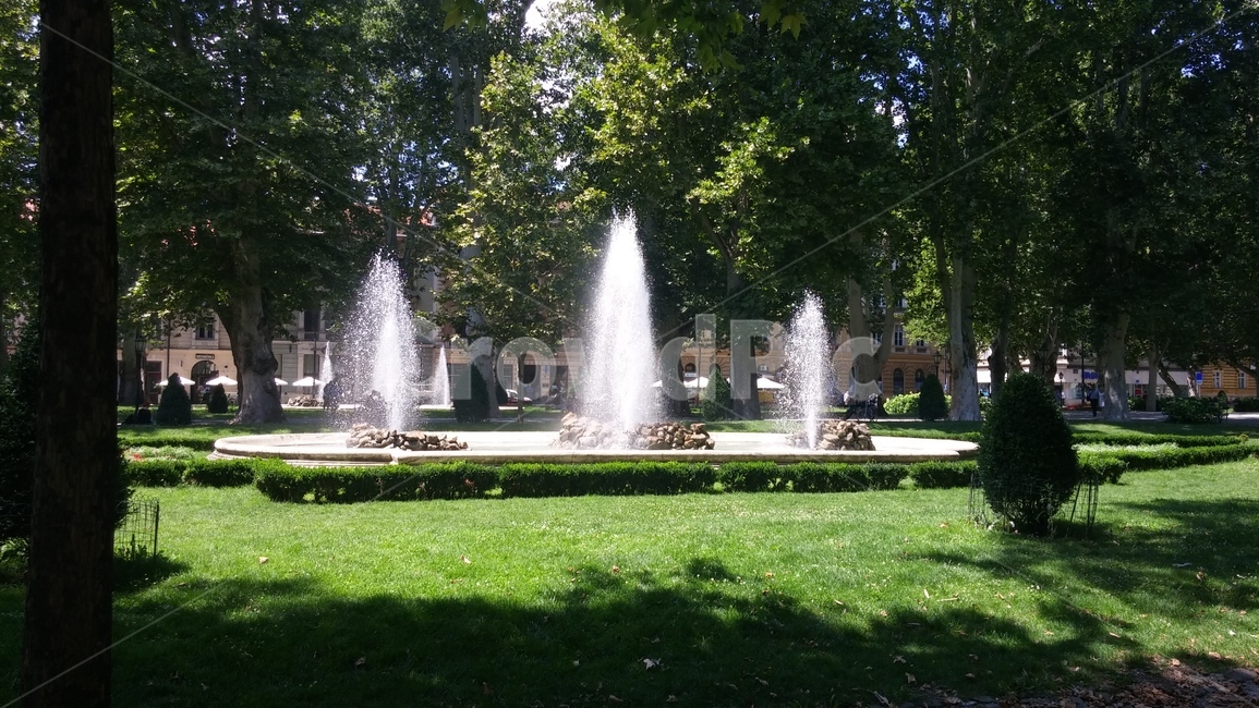 분수,잔디,공원,휴식,그늘,크로아티아,자그레브,도심,휴양,fountain,grass,park,rest,shade,croatia,zagreb,downtown