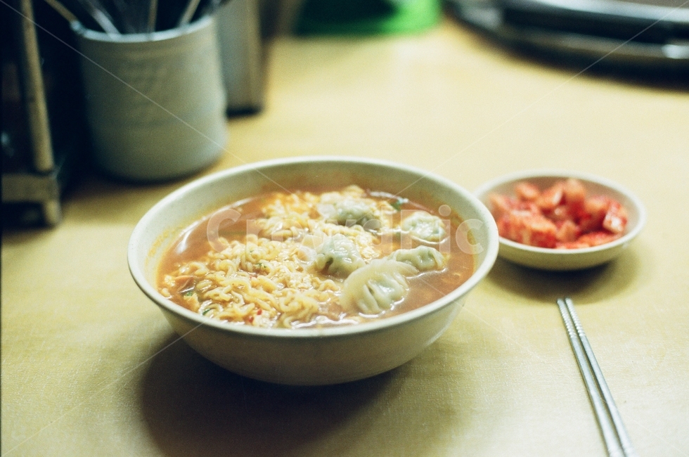 음식,라면,김치,포장마차,포차,음식,식재료,요리,food,cook,meal,dishes,food reserves,면류,면요리,noodles,한식,한국음식,한국요리,korean food,korean dishes,korean meal,korean cook