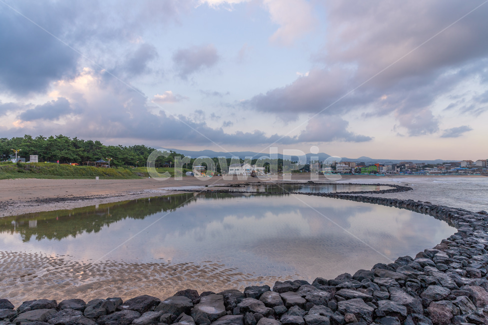 보도,path,통로,하늘,구름,색감,일몰,일출,반영,거울,바다,제주,제주도,섬,jeju,island,sky,sunset,clouds,color