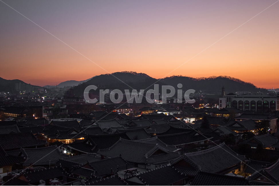 전주,전주한옥마을,전주야경,한옥마을,풍경,한국풍경,전통,노을,야경,밤,풍경,nightscape,night,landscape,경치,outdoors,옥외,nature,자연,scenery,roof,지붕