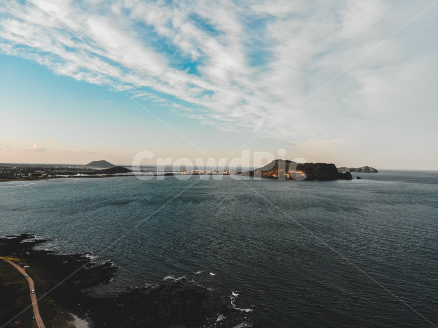 제주도,섭지코지,성산일출봉,바다,드론사진,드론,drone,droneshot,제주,jeju,하늘,구름,sky,cloud,sea,beach,해변,자연,푸른바다,jejuisland,landscape,풍경,해안로,자연,풍경,nature,landscape,제주도,jeju,jeju island,outdoors,옥외,land,땅,shoreline,해안선,water,물,ocean,대양,promontory,곶,coast,연안