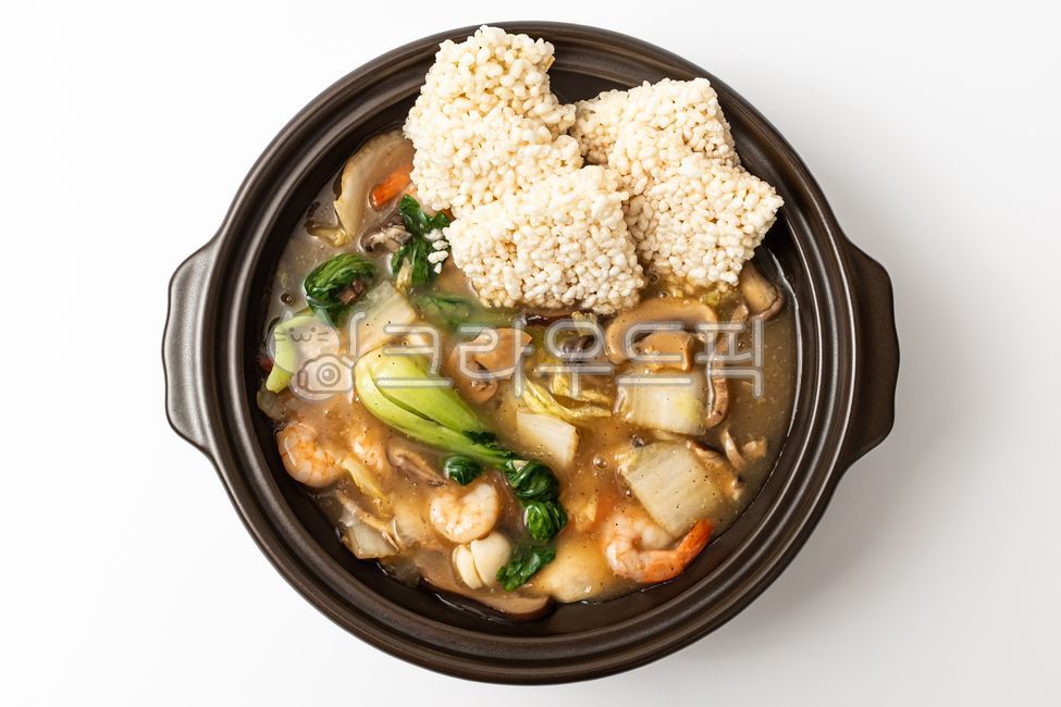 seafood,close up,Nurungji,ingredient,savory,fried food,Glutinous rice,Seafood nurungji stew,vegetable,Chinese food,hot,Nurungji stew,food,meal,Chinese culture,grocery,Food Ingredients,gravy,ingredients
