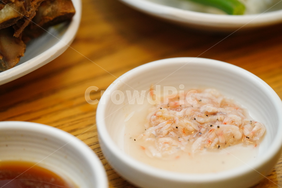 새우젓,젓갈,음식,푸드,새우,앞접시,그릇,한식,식사,음식,식재료,요리,food,cook,meal,dishes,food reserves,한식,한국음식,한국요리,korean food,korean dishes,korean meal,korean cook