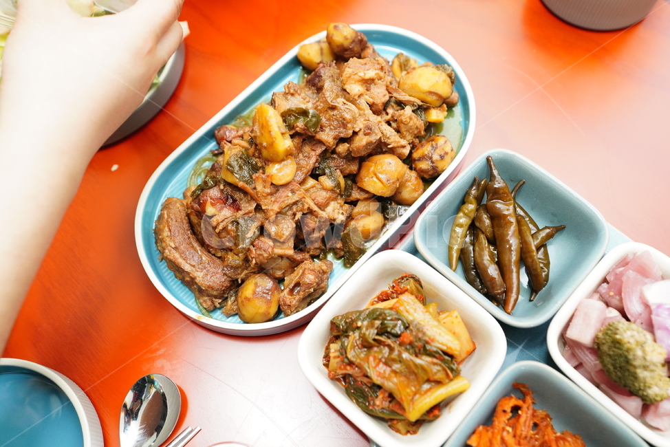 요리,음식,육식,갈비찜,찜요리,한식,먹거리,식사,고기,돼지,반찬,술안주