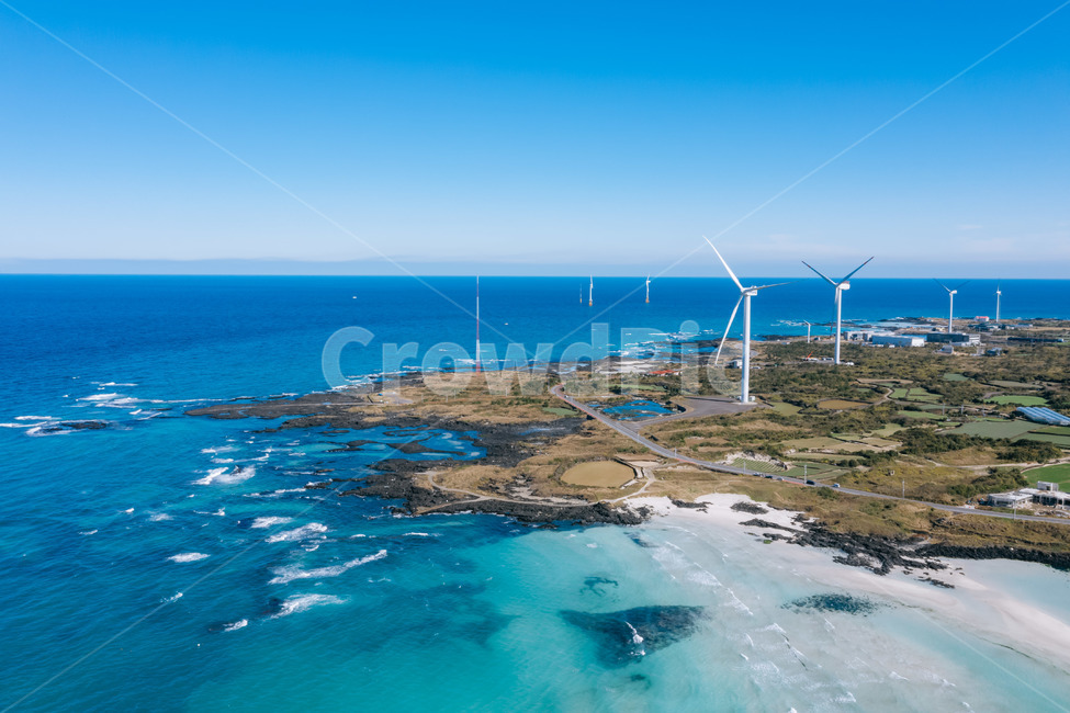 풍력발전기,파란바다,여름휴가,힐링,여유,시원함,제주도,jeju,jeju island,산업,industry,industrial,에너지산업,energy industry,machine,기계,motor,모터,engine,엔진,outdoors,옥외,land,땅,nature,자연