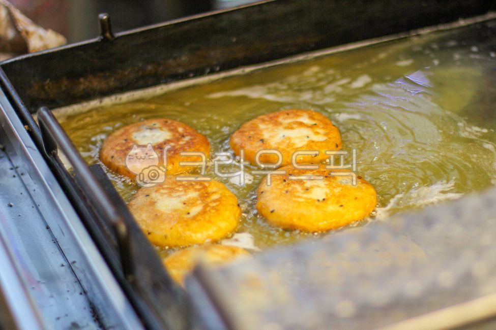 winter snack,Seed hotteok,street food,busan,fried food,snack,Hotteok,winter,Sizzle