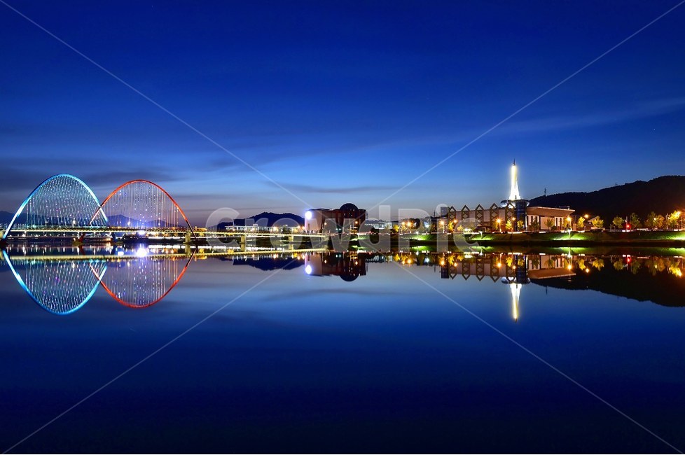 대전시티,엑스포다리,스마트시티,도시야경,매직아워,엑스포공원,야경,밤,풍경,nightscape,night,landscape,도시,city,한국도시풍경,한국도시경관,korea cityscape,랜드마크,landmark,tourist attraction,한국랜드마크,한국관광지,한국명소,korea landmark,korea tourist attraction