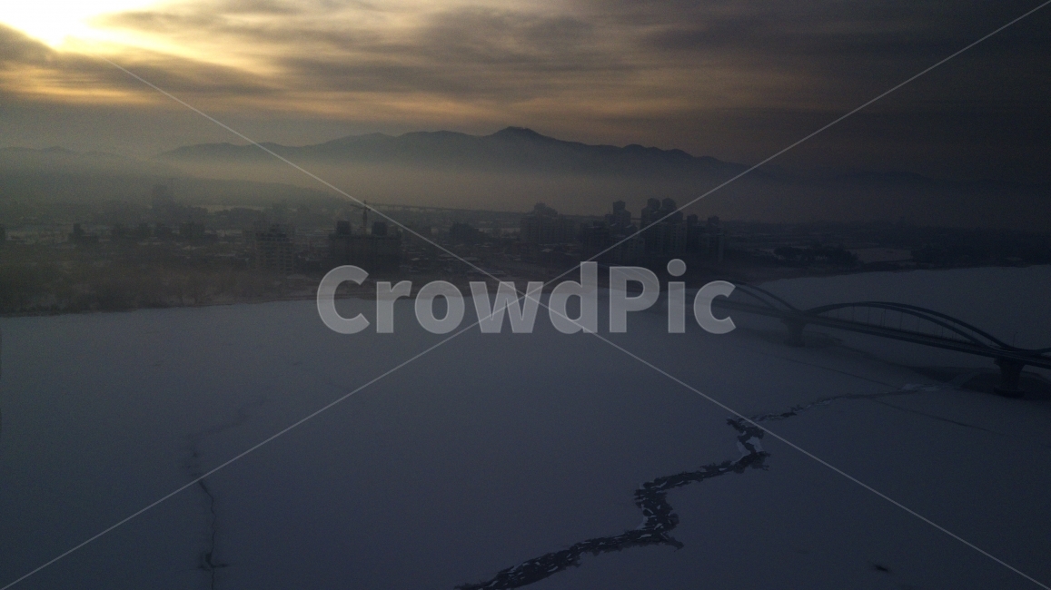 눈,강,물안개,안개,겨울,다리,일출,숲,얼음,드론사진,드론,겨울,계절,winter,season,도시,풍경,city,landscape,한국도시풍경,한국도시경관,korea cityscape,nature,자연,outdoors,옥외,경치,scenery