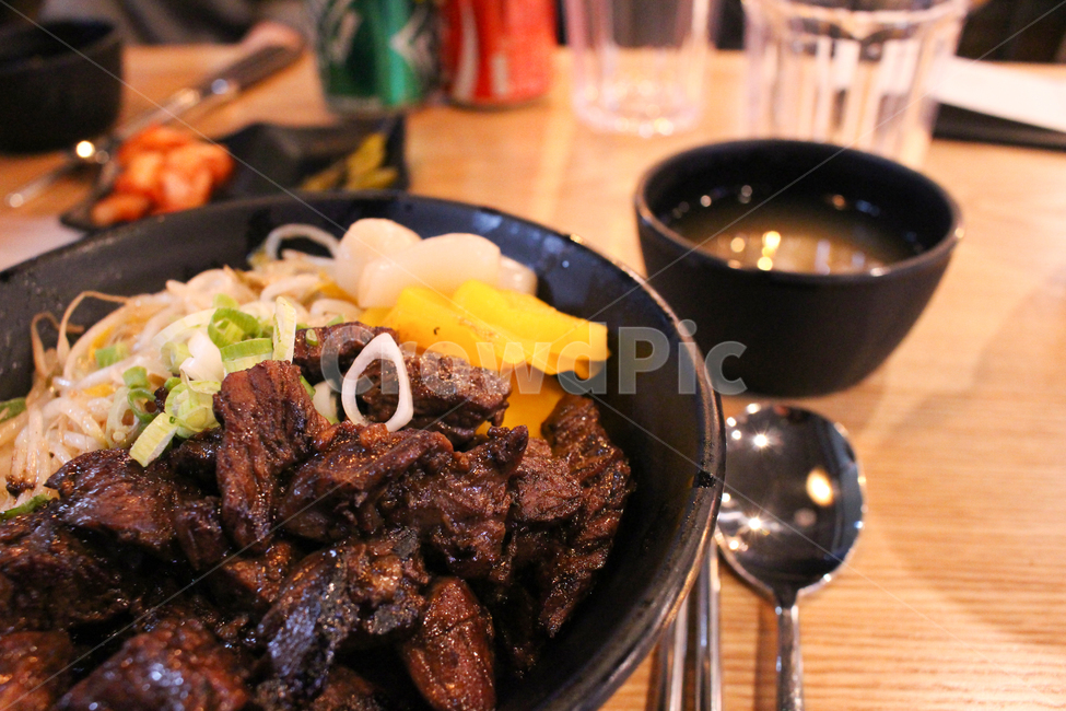 음식,고기,밥,식사,덮밥,숟가락,젓가락,국,한끼식사,food,meat,rice,ameal,ricebowls,spoon,chopsticks,soup,음식,식재료,요리,food,cook,meal,dishes,food reserves