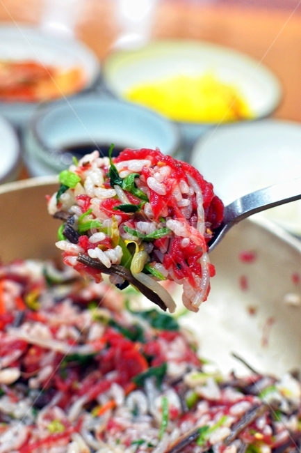 육회비빔밥,밥한큰술,밥한술,비빔밥,정식