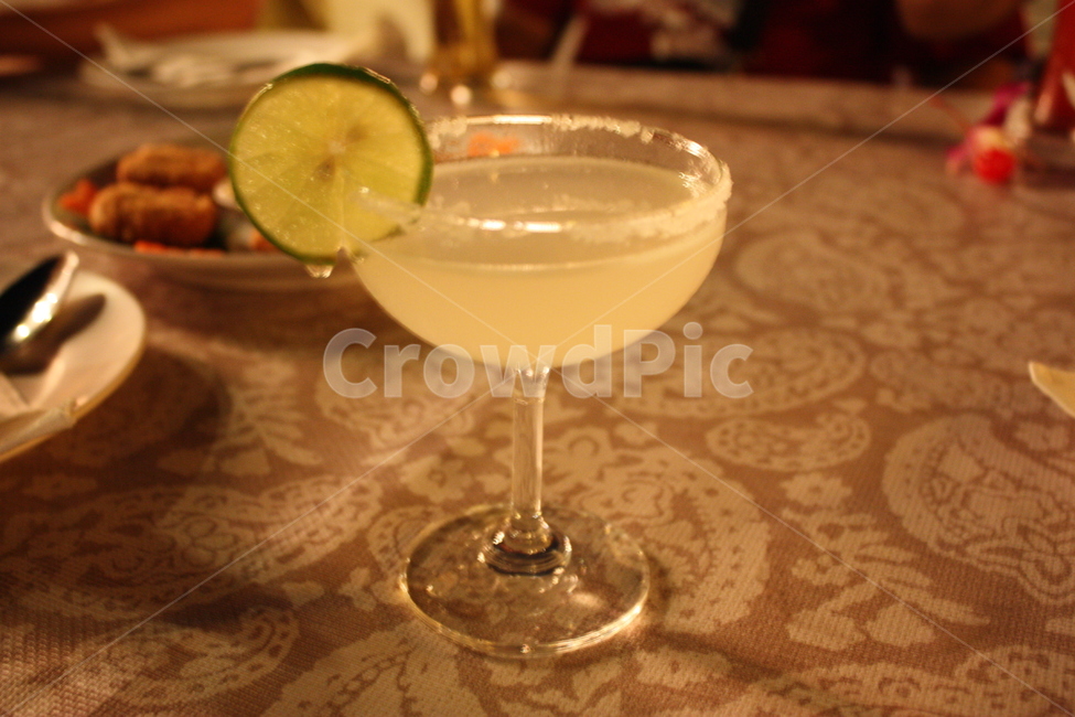 마티니,칵테일,술,이국적,라임,술한잔,술,주류,alcohol