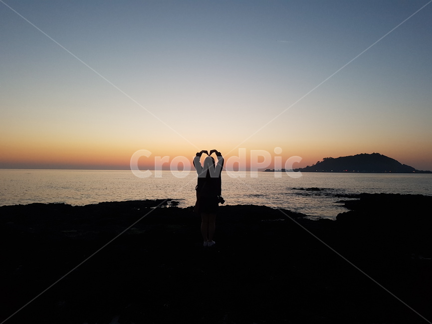 바다,노을,사람,뒷모습,역광,제주,인물,하트,sea,sunset,jeju,beach