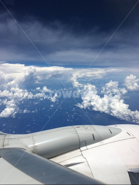 transportation,교통,airplane,비행기,sky,하늘,cloud,구름,파란하늘,교통수단,비행기창문,비행기풍경